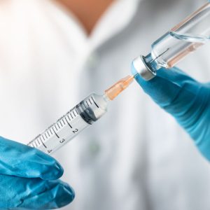 التطعيمات المتاحة وأسعارها