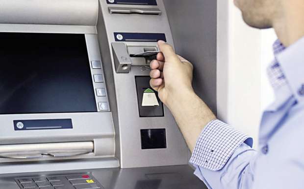 الخدمات البنكية المتاحة خلال عيد الفطر