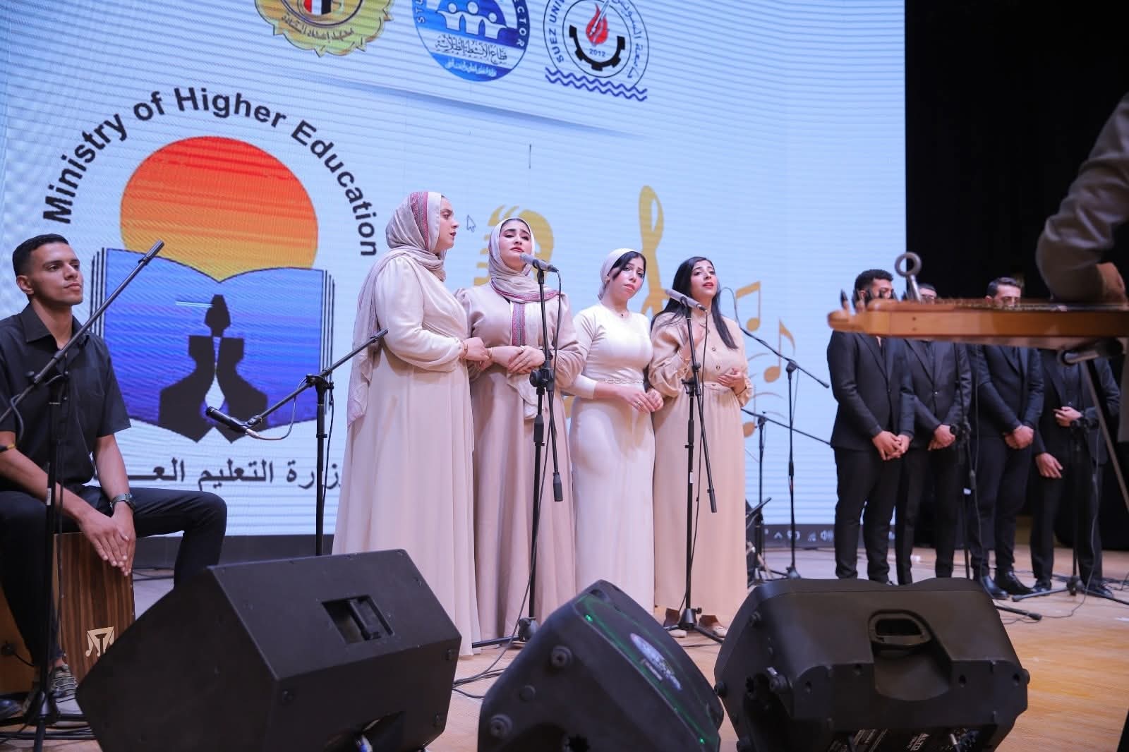 طلاب الجامعات خلال المهرجان