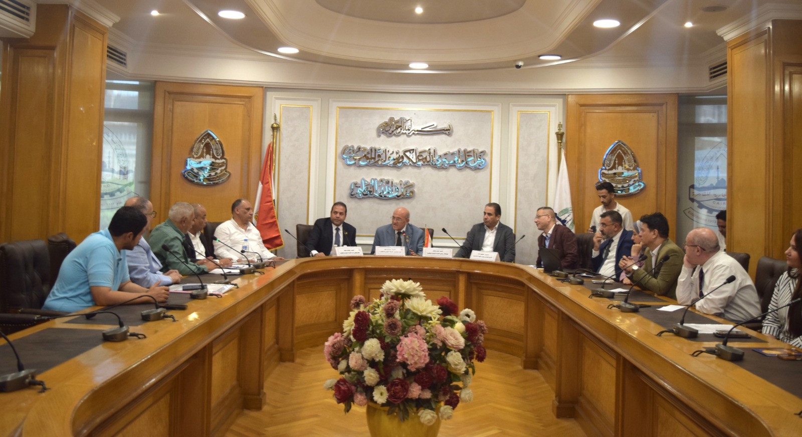خلال الاجتماع